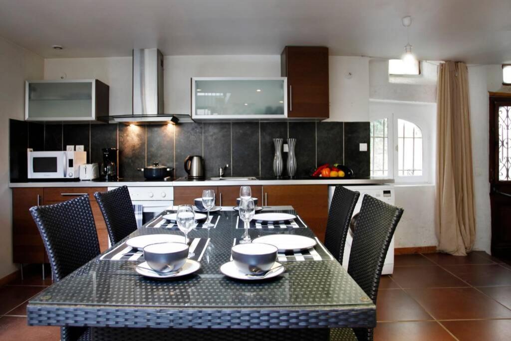 Maison De Charme Renovee Villa Cucuron Ngoại thất bức ảnh